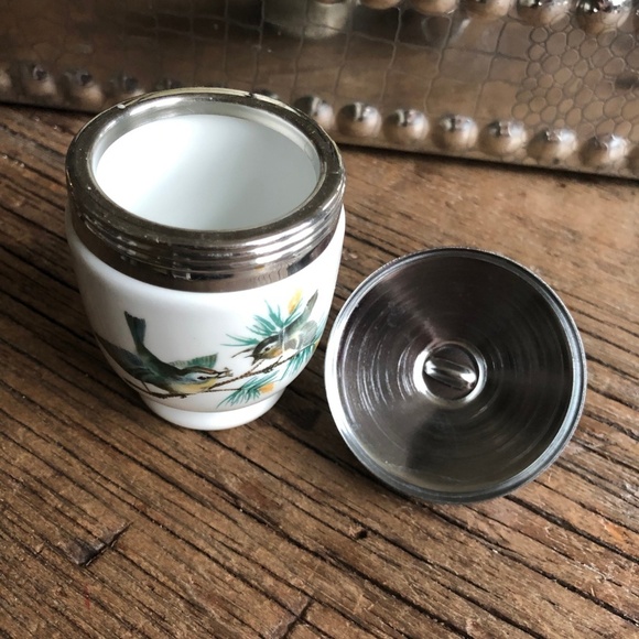 Royal Worcester Porcelain Lidded Bird Egg Coddler - Picture 2 of 8